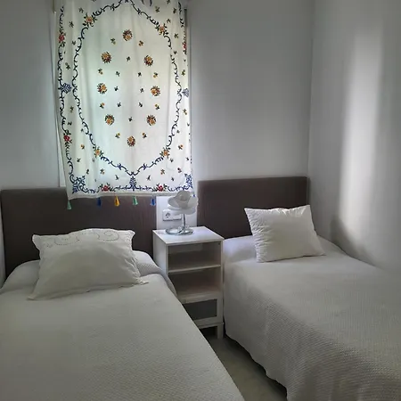 En El Centro Con Garaje, Terraza, Wifi, Climatizacion Y Piscina דירה